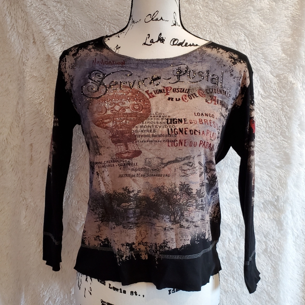 SKINNY MINNIE  Graphic Top - Large